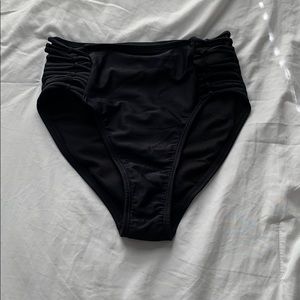 Woman’s Bikini Bottom’s